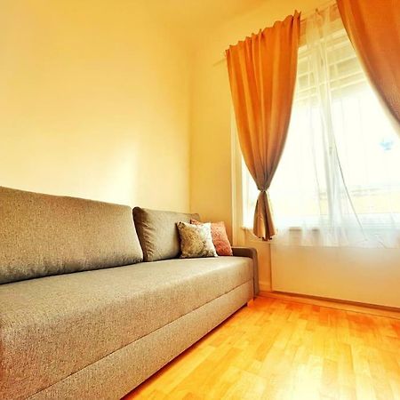 Central Spacious Flat Budapest Esterno foto